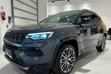 e-Hybrid MY25 SUMMIT MHEV pakiet zimowy Promo najem!